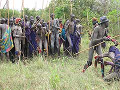 Surma stick-duelling, stickfighting : Donga