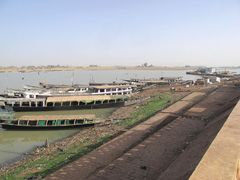 The bank of the Niger River in Mopti