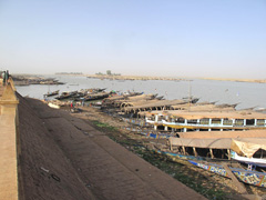 The bank of the Niger River in Mopti