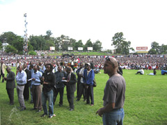 The press, and the people of Zimbabwe gathered together to hear the speach of the new Prime Minister.
