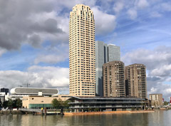 The Floating Office of Rotterdam seen from the southeast shore: you can see the solar panels on the roof.