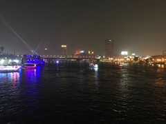 Le Caire la nuit : très animé autour du Nil