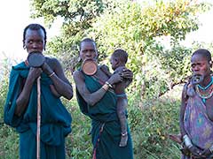 Les Surmas de la vallée de l'Omo