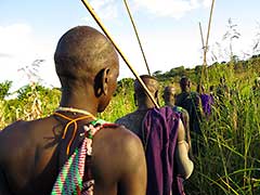 Les combattants en route pour le terrain du Donga.