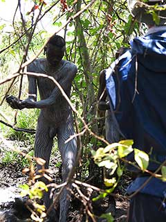 La peinture corporelle chez les Surmas de la vallée de l'Omo.