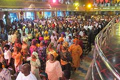 La megachurch Synagogue, Église de Toutes les Nations (SCOAN) à Lagos.