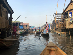 Makoko, un bidonville sur l’eau en plein centre de Lagos