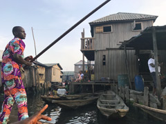 Makoko, un bidonville sur l’eau en plein centre de Lagos