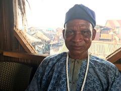Makoko : un des maires de la ville : Originaire de Ganvié, en République du Bénin, voisine du Nigeria.