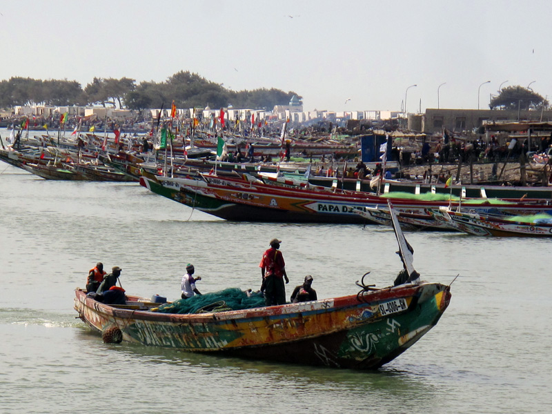 Saint-Louis, Sénégal, Ndar en wolof, souvent appelée « Saint-Louis-du-Sénégal »