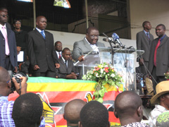 Après l'investiture, le nouveau Premier Ministre Morgan Tsvangirai s'adresse au peuple du Zimbabwe.