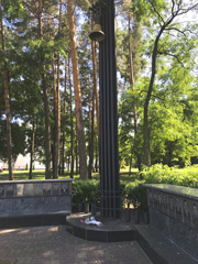 Slavoutytch : monument à la mémoire des victimes de la catastrophe nucléaire de Tchernobyl