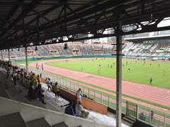 アビジャン市内のサッカースタジアム