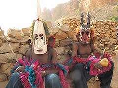 ドゴン族の仮面踊り