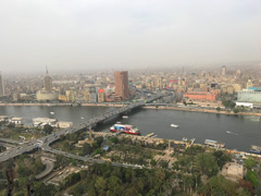 カイロ・タワーから見たカイロ市：北東向き ( ナイル川 )