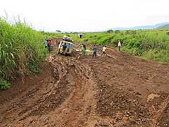 エチオピアのオモ川下流域のスリ族の撮影取材に行く途中の路