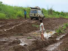 エチオピアのオモ川下流域のスリ族の撮影取材に行く途中の路