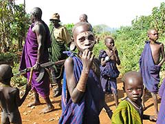 エチオピア撮影コーディネーターの写真：スルマ族
