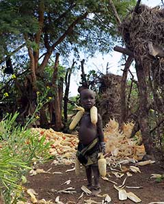 エチオピア：コーディネーターのロケ現場からの写真：スルマ族：スリ族