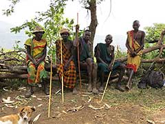 エチオピアロケ：コーディネーターの撮影現場からの写真：スルマ族