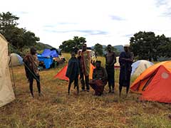 エチオピアのスルマ族ロケ：撮影クルーのキャンプ