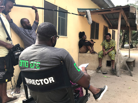 ノリウッド​：ナイジェリアの映画制作業界：ナイジェリアコーディネーターのロケ現場からの写真